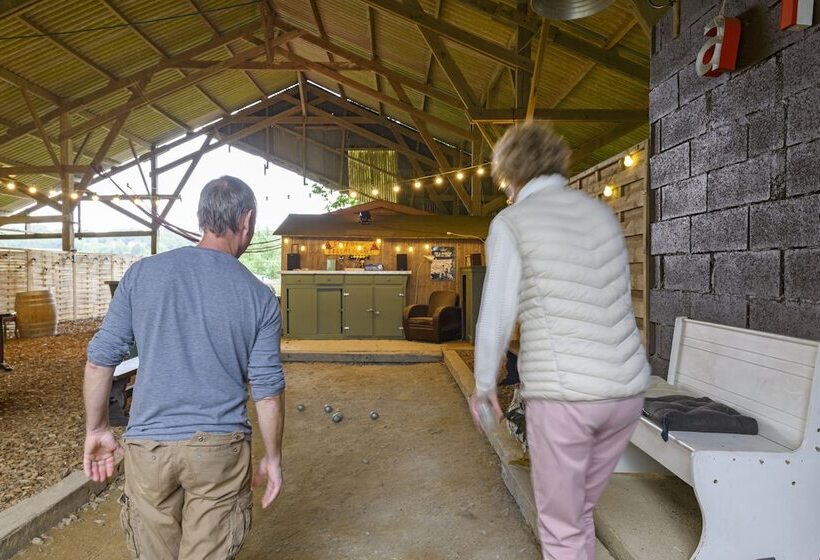 بنسيون Saint Coulitz