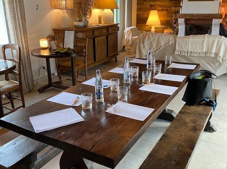 بنسيون Saint Coulitz