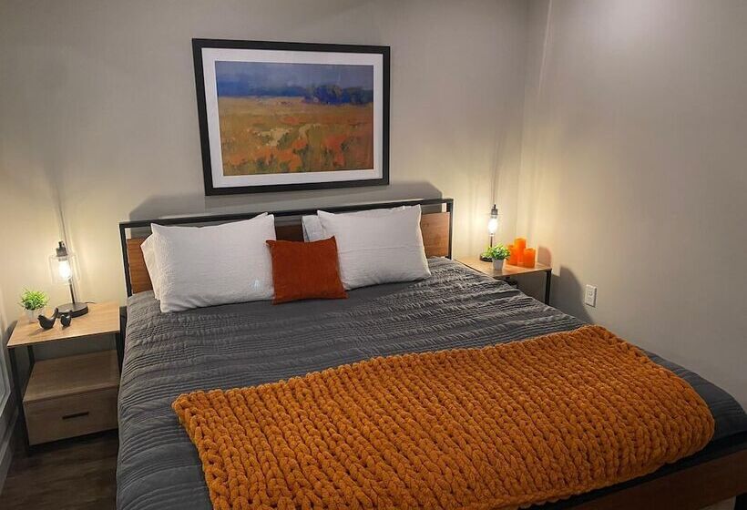 بنسيون Vermont Mirror House