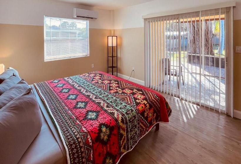 بنسيون White Orchid Apartments