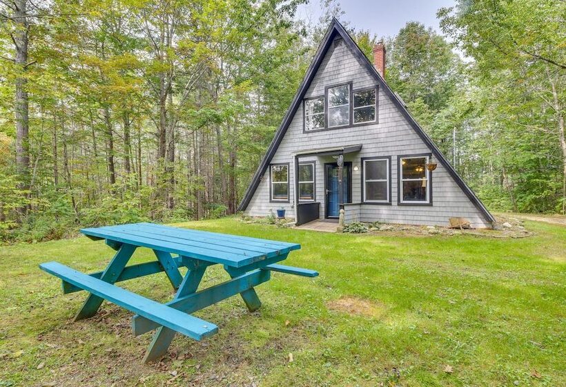 Pet Friendly Belfast Retreat   2 Mi To Downtown!