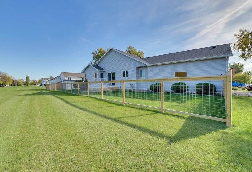 5 Mi To Dtwn: Pet Friendly  Wheatland Twin  Home!