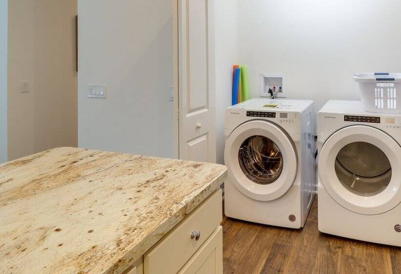 Golfer S Paradise: Pet Friendly Home In Wildwood