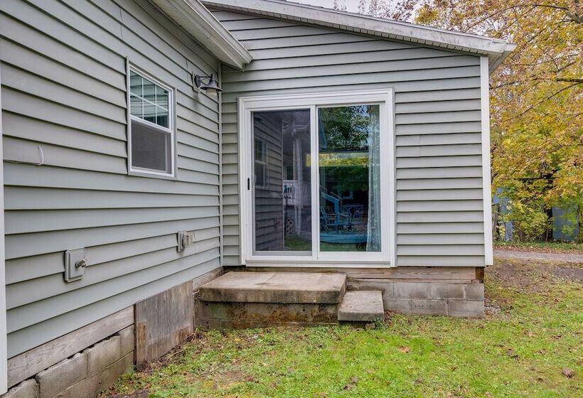 Pet Friendly Honeoye Cottage Rental: Walk To Lake!