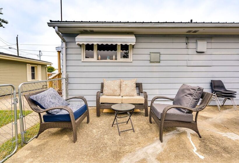 Pet Friendly Ohio Retreat W/ Patio & Fire Pit!