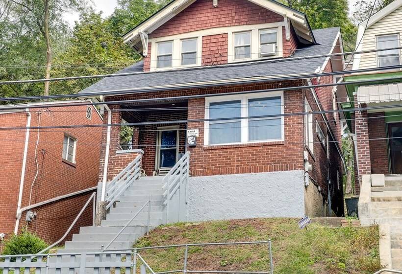 Pet Friendly Pittsburgh Home ~ 9 Mi To Downtown!
