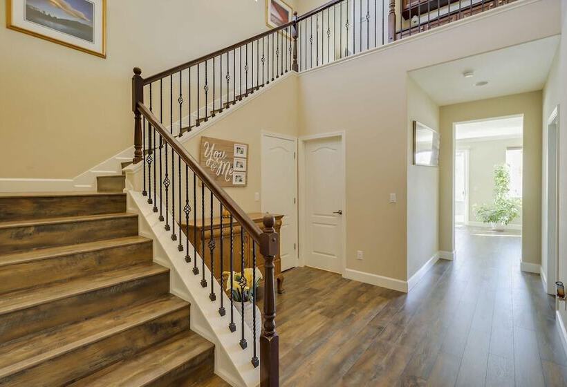 Reno Home ~ 7 Mi To Reno Sparks Convention Center!