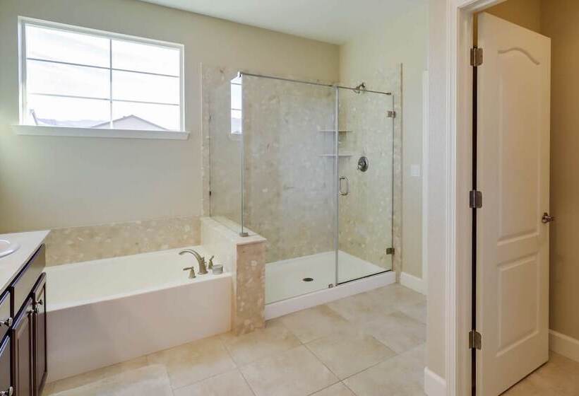 Reno Home ~ 7 Mi To Reno Sparks Convention Center!