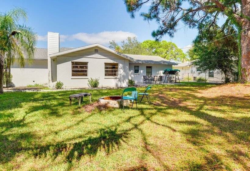 Pet Friendly Sarasota Home: 2 Mi To Bayfront Park!