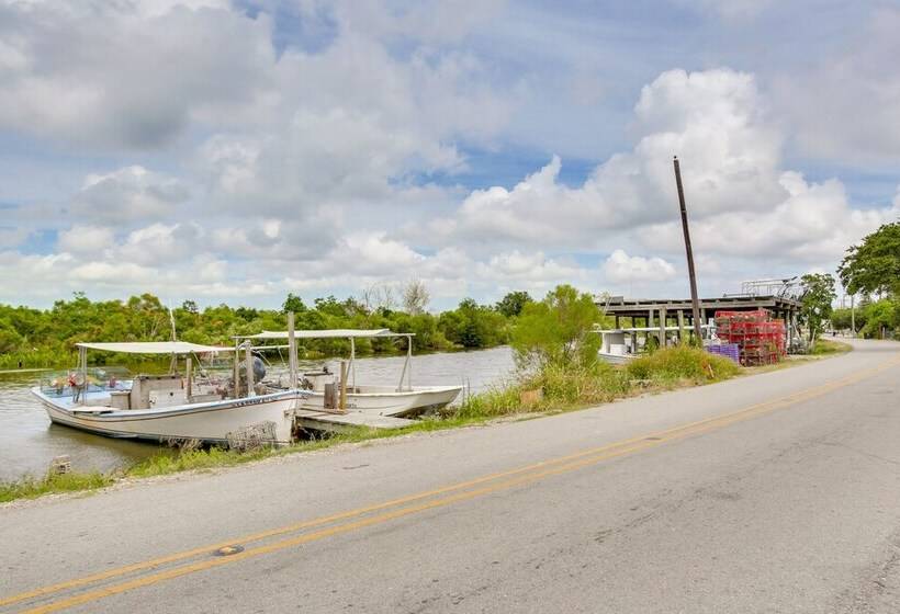 Pet Friendly St Bernard Home Near Fishing!