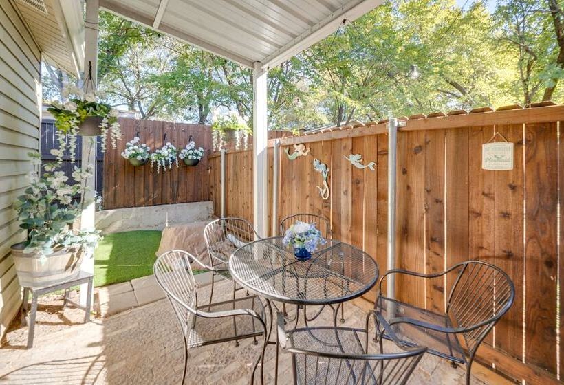 Walk To Lewisville Lake: Pet Friendly Texas Abode!