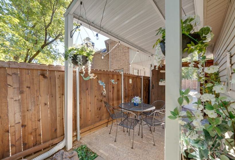 Walk To Lewisville Lake: Pet Friendly Texas Abode!