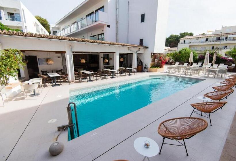 Petit Garden Hotel By Flacalco