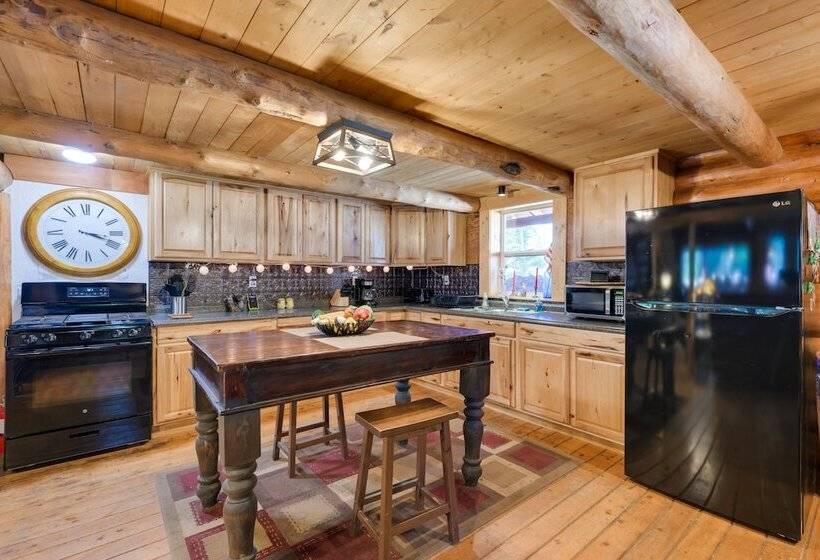 Philipsburg Log Cabin   Direct Bike Park Access!