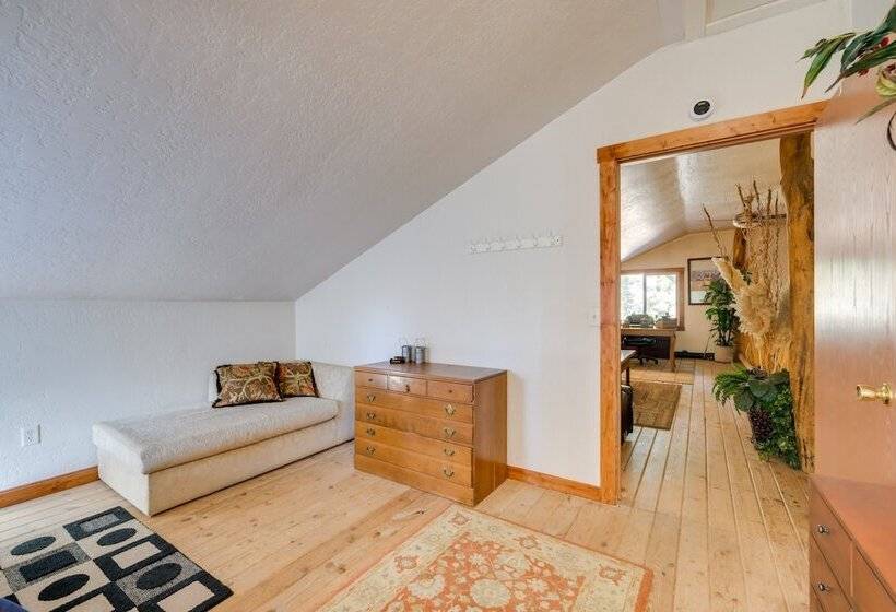 Philipsburg Log Cabin   Direct Bike Park Access!