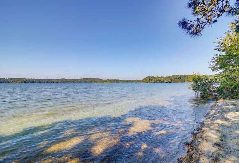 Quiet Plymouth Cottage On Great South Pond!