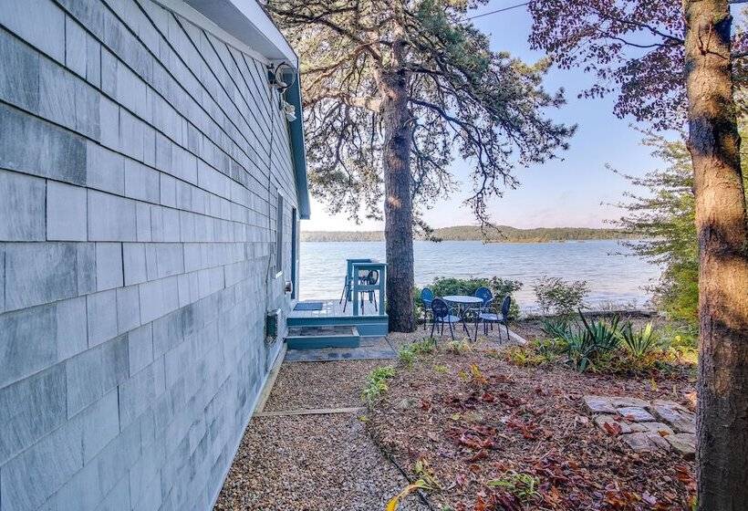 Quiet Plymouth Cottage On Great South Pond!