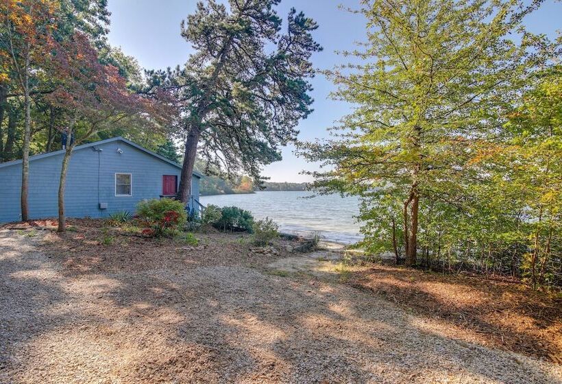 Quiet Plymouth Cottage On Great South Pond!