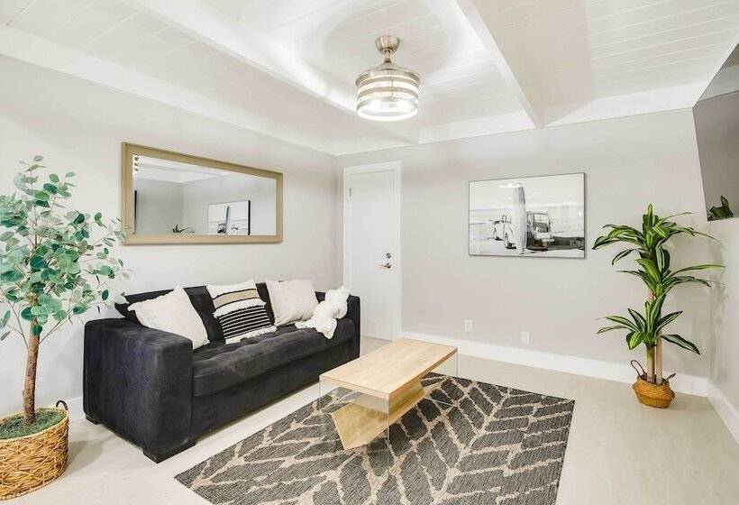 1 Mi To Pompano Beach: Home W/ Patio & Pool!