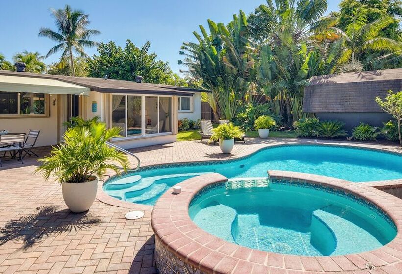 Pompano Beach Retreat W/ Backyard Oasis!