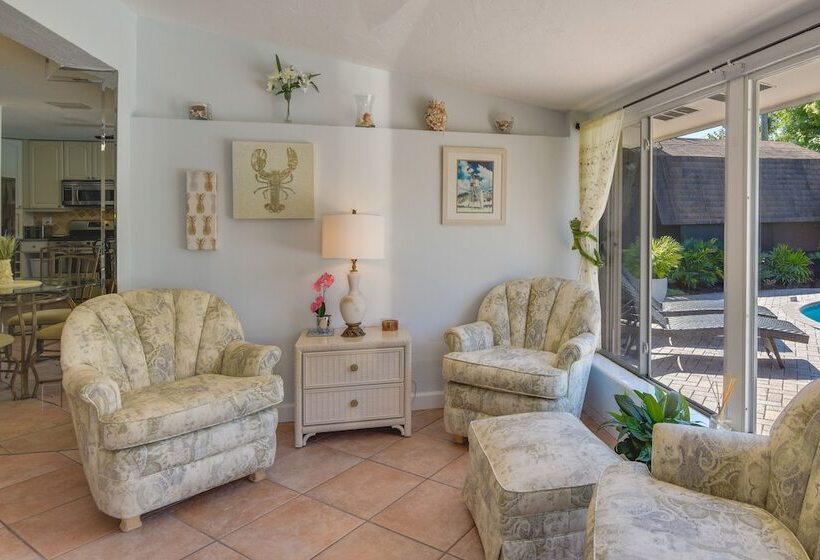 Pompano Beach Retreat W/ Backyard Oasis!