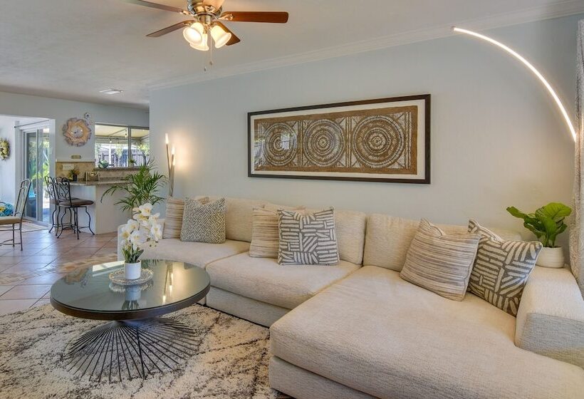 Pompano Beach Retreat W/ Backyard Oasis!