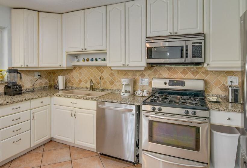 Pompano Beach Retreat W/ Backyard Oasis!