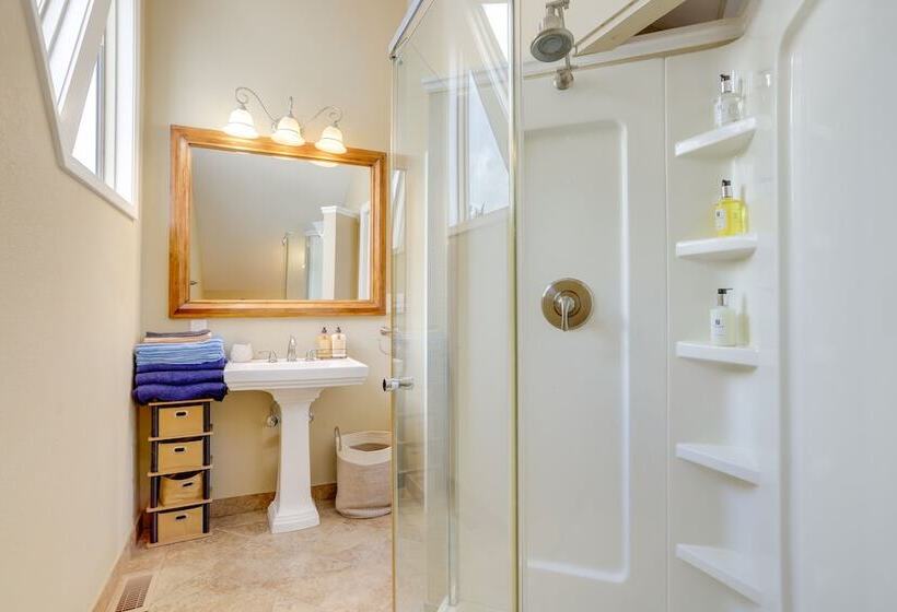 Port Clinton Home W/ Private Dock + Gazebo!