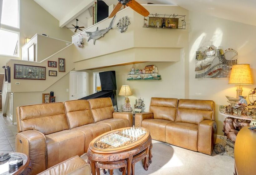 Port Clinton Home W/ Private Dock + Gazebo!