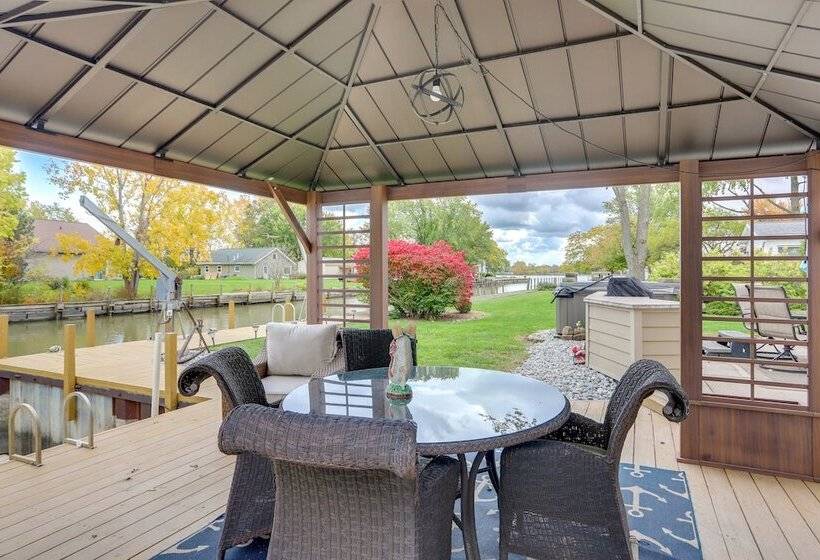 Port Clinton Home W/ Private Dock + Gazebo!