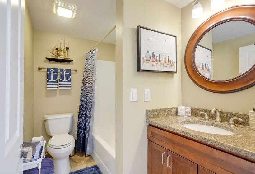 Port Clinton Home W/ Private Dock + Gazebo!