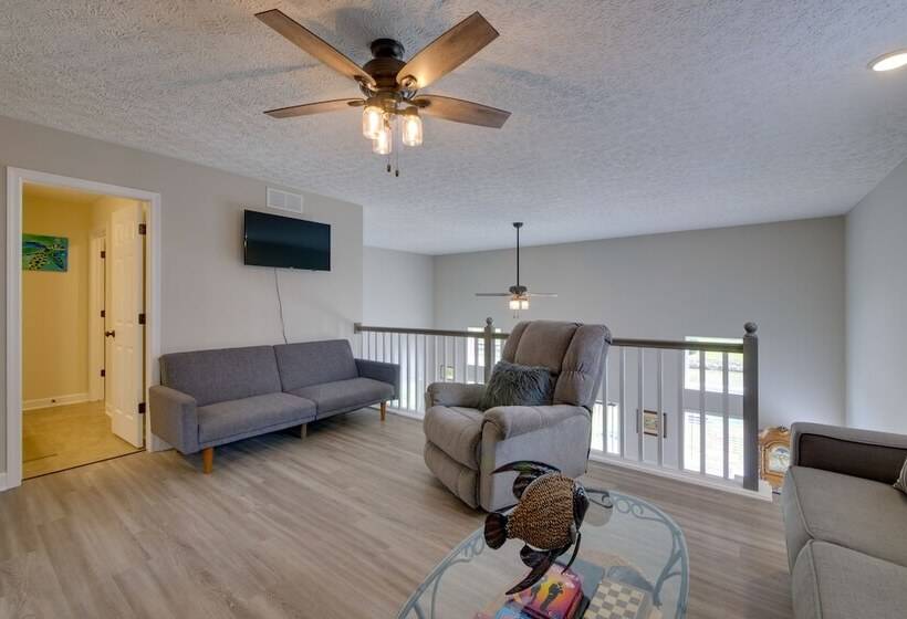 Port Clinton Retreat W/ Lake Access & Dock!