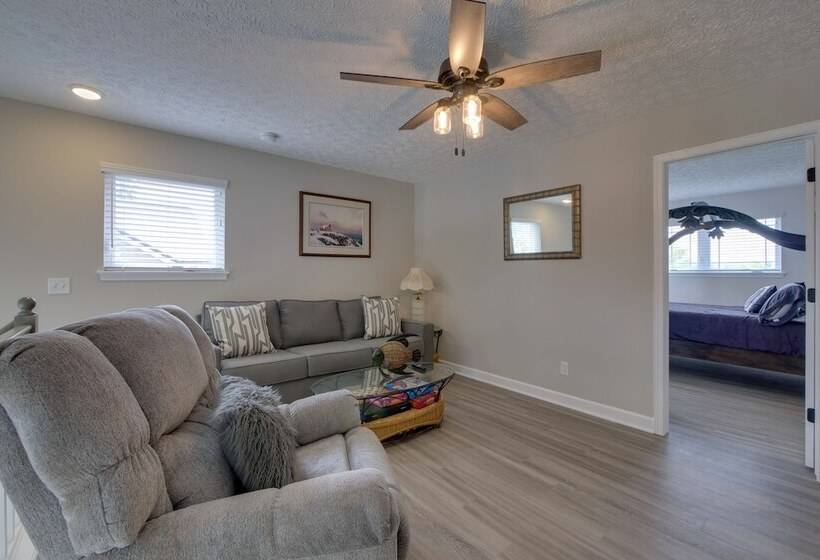 Port Clinton Retreat W/ Lake Access & Dock!