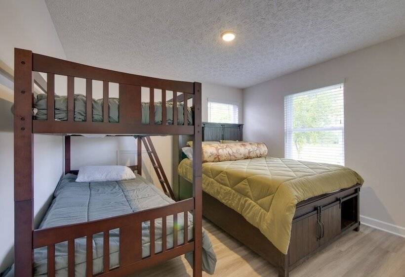 Port Clinton Retreat W/ Lake Access & Dock!