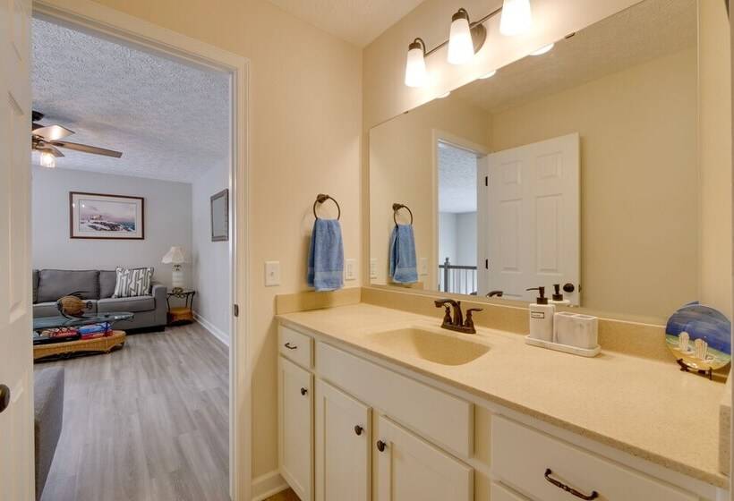 Port Clinton Retreat W/ Lake Access & Dock!