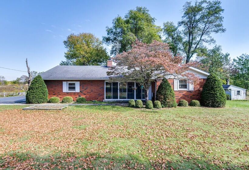 Quaint Economy Retreat W/ Patio & Spacious Yard!