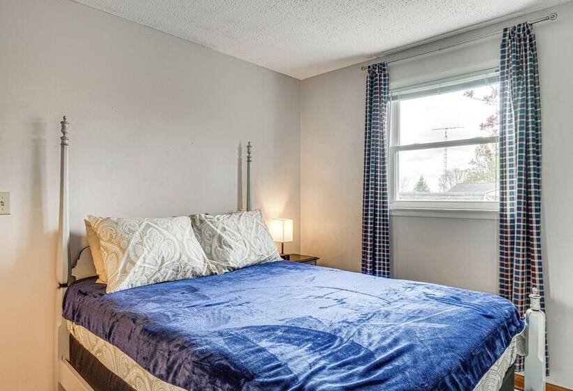 Quaint Economy Retreat W/ Patio & Spacious Yard!