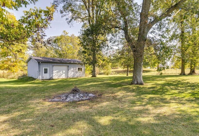 Quaint Economy Retreat W/ Patio & Spacious Yard!