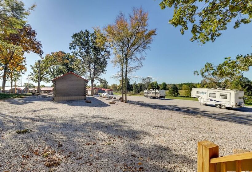 Quiet Caledonia Cabin: 18 Mi To Council Bluff Lake