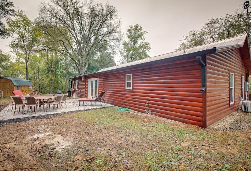 Quiet Tennessee Mountain Cabin W/ Patio