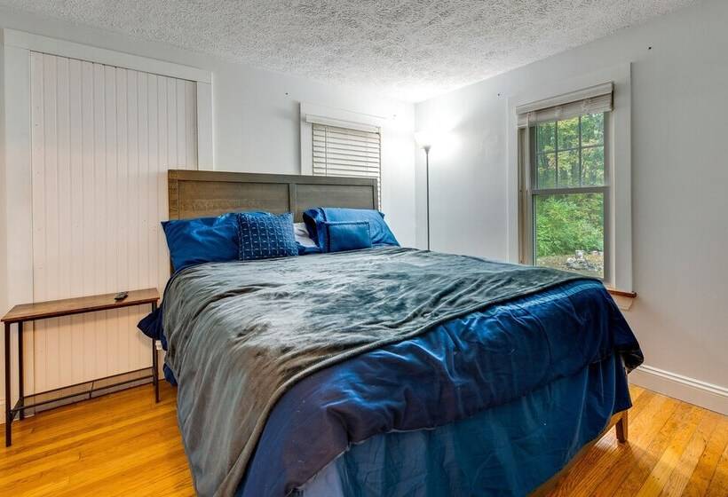 Near Beach: Pet Friendly Getaway W/ Yard