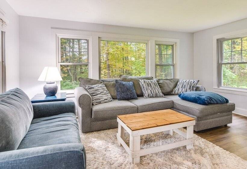 Near Beach: Pet Friendly Getaway W/ Yard