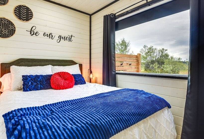 Remote Strawn Container Home With Hot Tub!