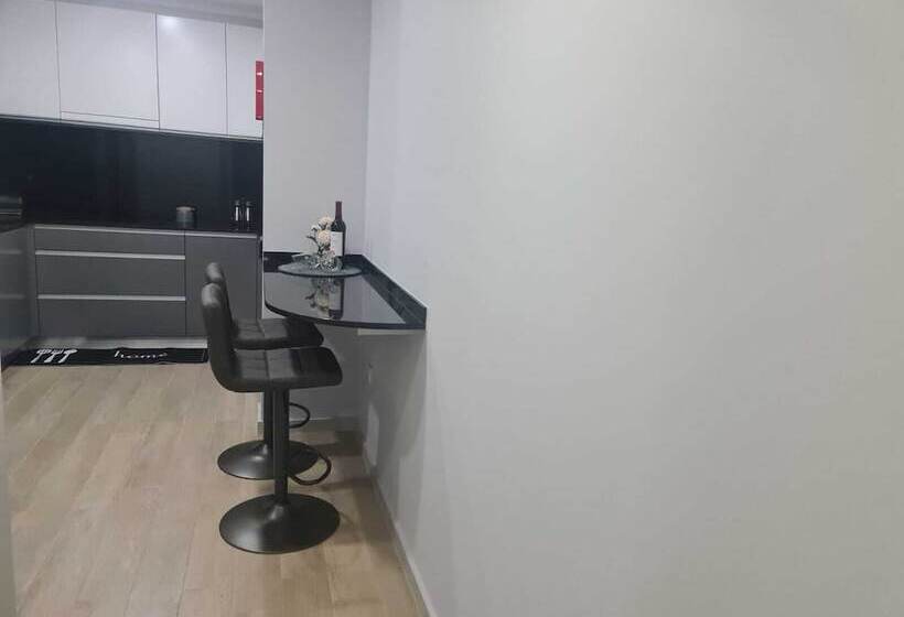 דירת נופש Charming 3 Bed House In Funchal