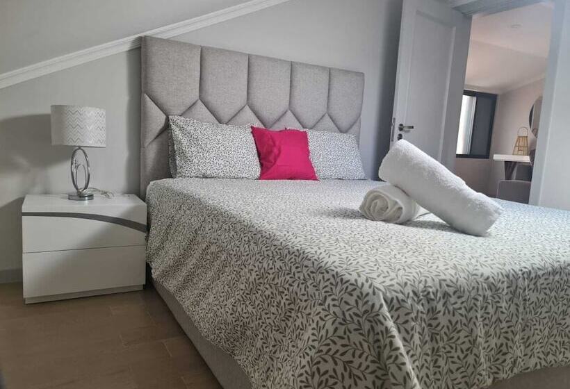 דירת נופש Charming 3 Bed House In Funchal