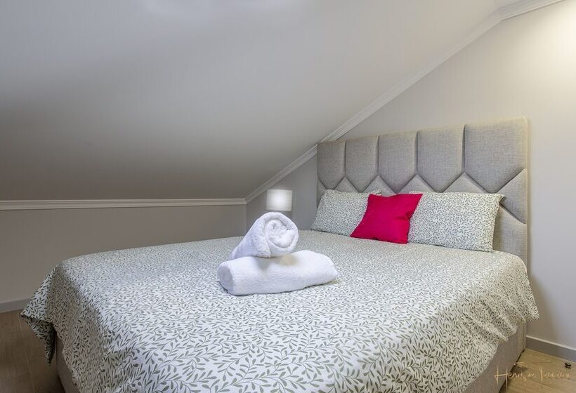 דירת נופש Charming 3 Bed House In Funchal