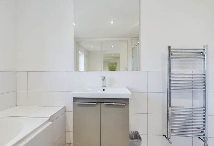 إقامة Cosy And Luxurious House For 10 Guests In Darwen