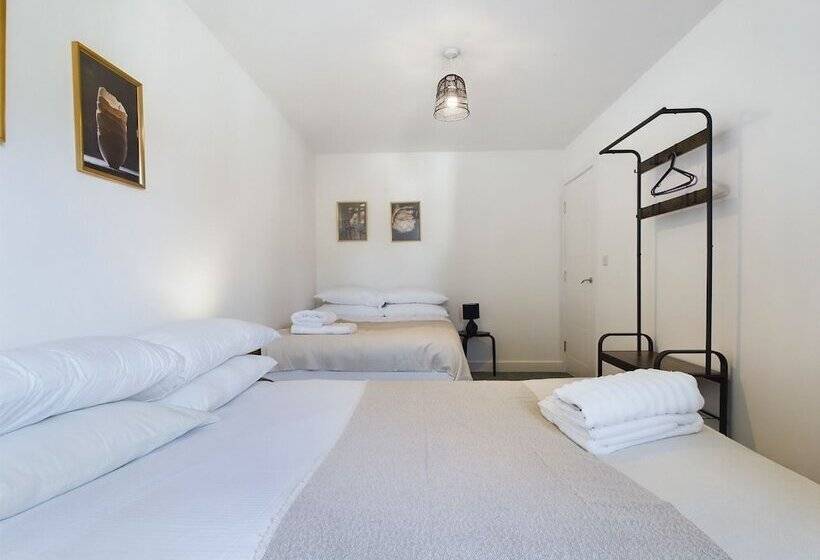 إقامة Cosy And Luxurious House For 10 Guests In Darwen