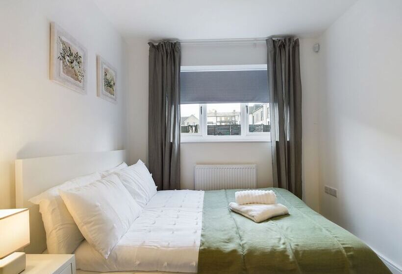 إقامة Cosy And Luxurious House For 10 Guests In Darwen