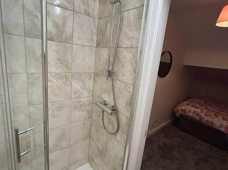 レジデンス Immaculate 1 Bed House In Newtown, Disley